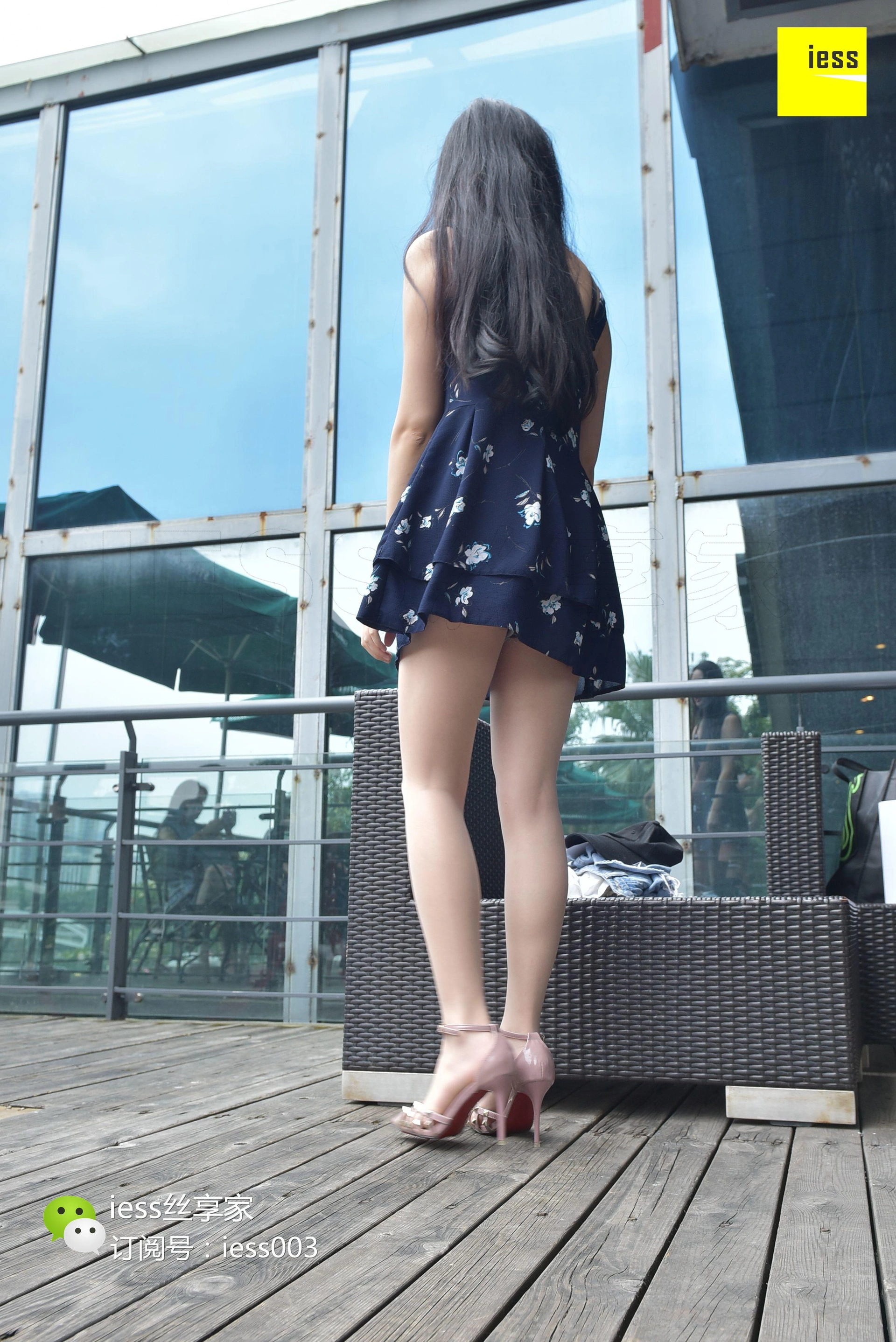 [IESS异思趣向] 2017.07.14 丝享家022:欣欣《嘿！在星巴克晒太阳的姑娘》 2